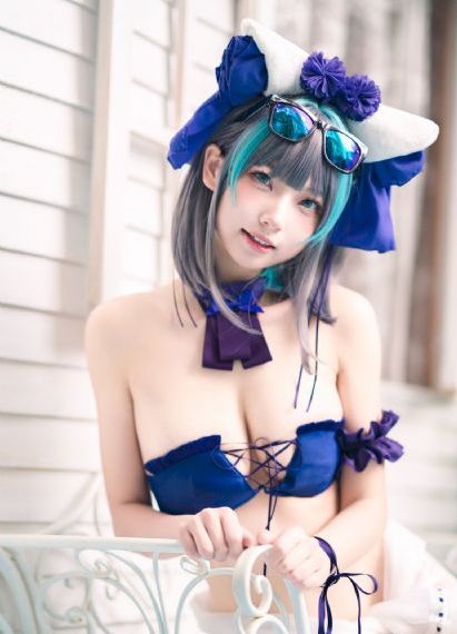 灰色迷宫